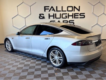2016 Tesla Model S E 70D 5DR A €17,950 thumbnail
