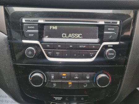 2017 Nissan Qashqai 1.2 PET XE CVT €10,000 thumbnail