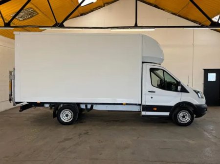 2019 Ford Transit 2019 Ford Transit 2.0 350 130PS L4 LUTON BOX TAIL-LIFT €20,500
