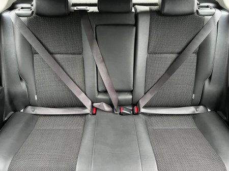 2016 Toyota Auris - thumbnail 11