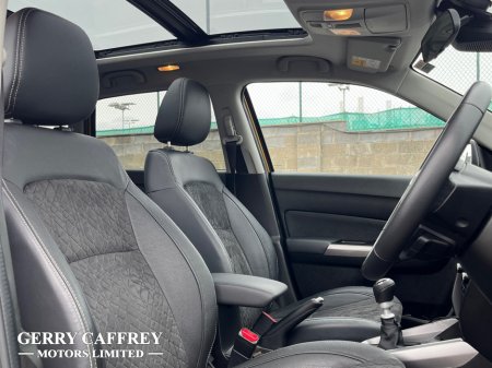 2023 Suzuki Vitara - thumbnail 10