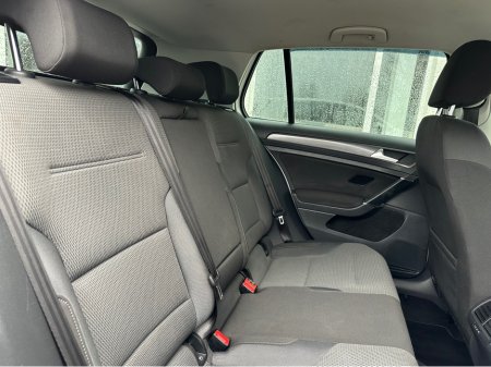 2018 Volkswagen Golf 1.6 TDI SE BLUEMOTION 115PS 5DR thumbnail