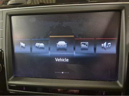 2015 Volkswagen Golf **HIGHLINE**ONLY 64000KMS**ALCANTARA SEATS*17" ALLOYS**LANE ASSIST**KEYLESS ENTRY AND START**ADAPTIVE CRUISE CONTROL**DUAL ZONE CLIMATE CONTROL**REVERSE CAMERA**BLUETOOTH STREAMING**FOLDING MIRRO €15,449 thumbnail