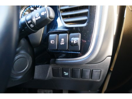 2020 Mitsubishi Outlander - thumbnail 20