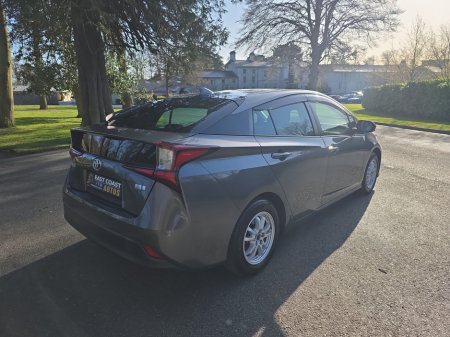 2020 Toyota Prius - thumbnail 12