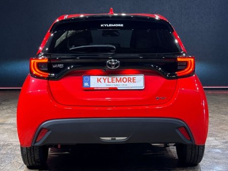 2024 Toyota Yaris - thumbnail 4