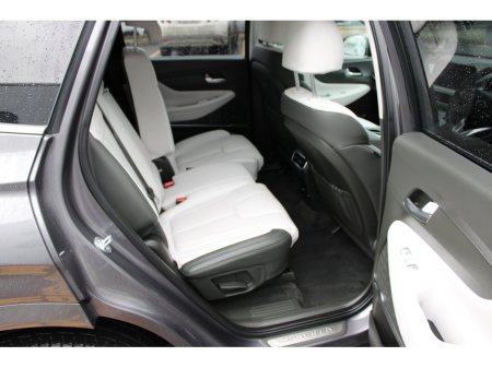 2024 Hyundai Santa Fe 1.6 PHEV 4WD Premium thumbnail