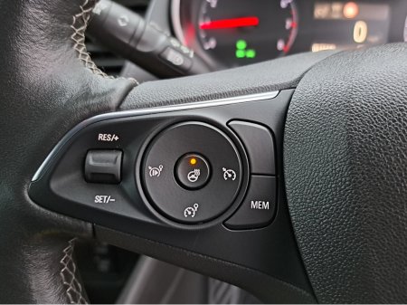 2023 Opel Crossland ULTIMATE 1.2TURBO 110BHP **LEATHER/SUEDE INTERIOR** €21,950 thumbnail