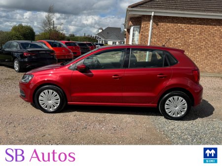 2015 Volkswagen Polo - view 3