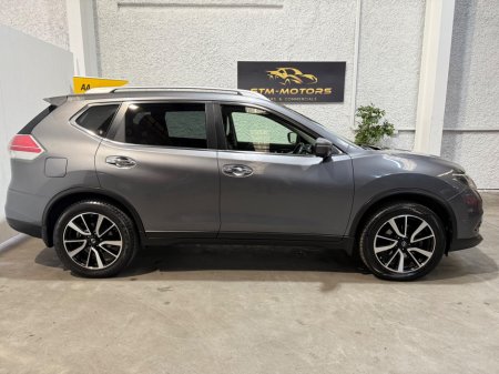 2015 Nissan X-Trail - thumbnail 3