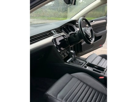 2017 Volkswagen Passat Volkswagen Passat 2017 GTE AUTO High Line €14,990 thumbnail