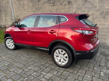 2018 Nissan Qashqai 1.5 XE 18 4DR (Full Service History) €9,950 thumbnail