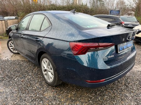 2024 Skoda Octavia - thumbnail 5