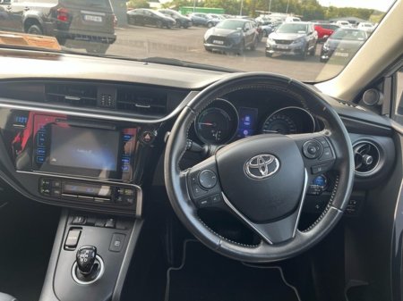 2018 Toyota Auris AURIS HYBRID LUNA 5DR €19,950 thumbnail