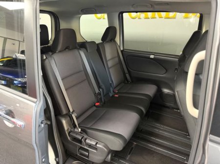 2021 Nissan Serena - thumbnail 16