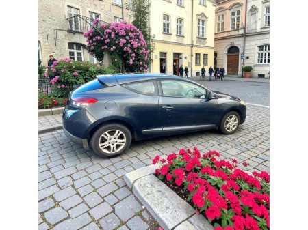 2010 Renault Megane - thumbnail 8