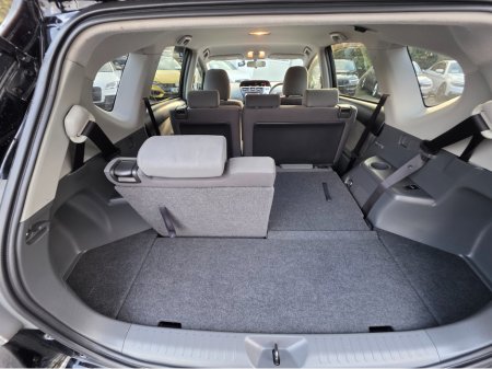 2013 Toyota Prius Alpha (7 Seater) - SELF CHARGING HYBRID -ALLOYS - REVERSE CAMERA -SIMI DEALER - LOW ROAD TAX BAND €13,450 thumbnail