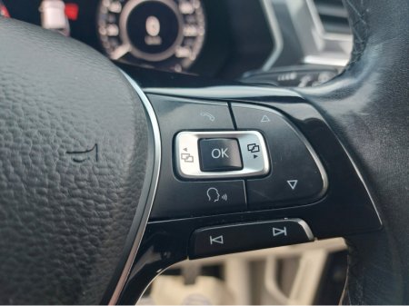 2018 Volkswagen Tiguan - thumbnail 14