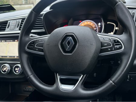 2019 Renault Kadjar 1.5 DCI ICONIC *LOW KLMS*SAT NAV*REVERSE CAMERA*AA AAPROVED* €16,450 thumbnail