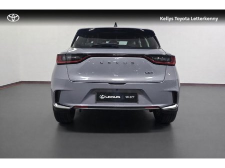 2024 Lexus LBX - thumbnail 5