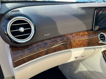 2020 Mercedes-Benz E Class - thumbnail 15