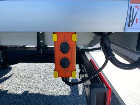 2025 Ford Transit - thumbnail 18