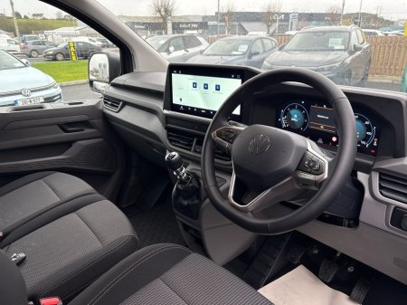 2026 Volkswagen Transporter Highline LWB 2.8T Manual 2.0TDI (Price ex VAT) €36,390 thumbnail
