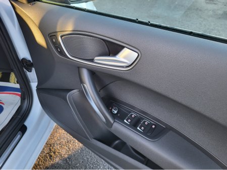 2015 Audi A1 (2Yr warranty) 990cc Automatic low Kms €12,999 thumbnail