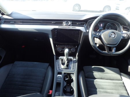 2018 Volkswagen Passat - thumbnail 8