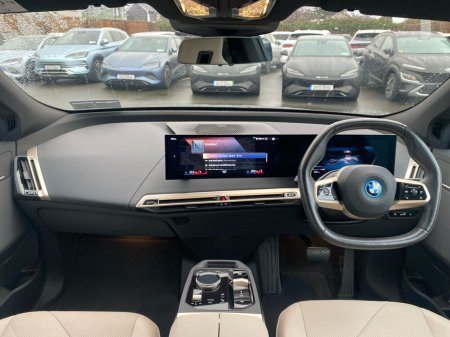 2022 BMW iX - thumbnail 15