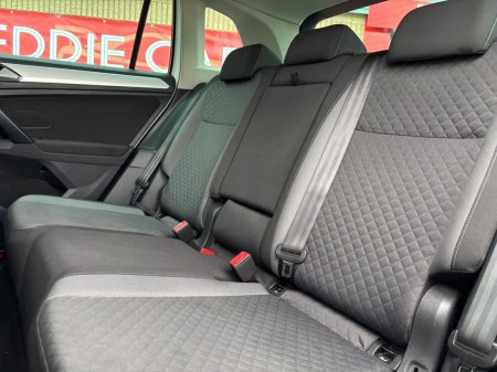 2017 Volkswagen Tiguan - thumbnail 13