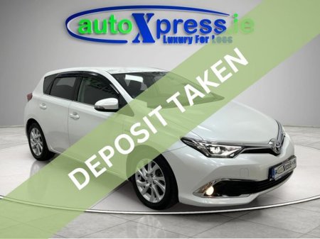 2016 Toyota Auris 1.8 Automatic, Hybrid, Reversing camera €12,895
