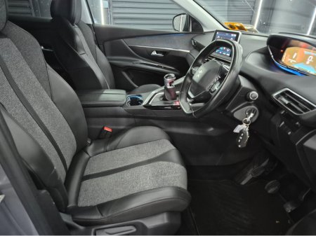 2020 Peugeot 3008 - thumbnail 16