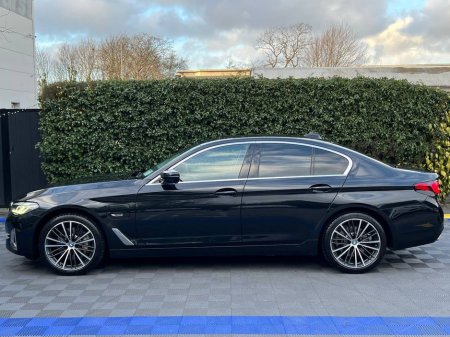 2022 BMW 5 Series 530e LUXURY LINE 2.0 HYBRID // HARMAN/KARDON // 360 VISUAL PARKING ASSIST // BMW INDIVIDUAL HEATED & COOLED SEATS €34,900 thumbnail