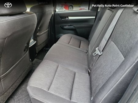 2024 Toyota Hilux - thumbnail 6