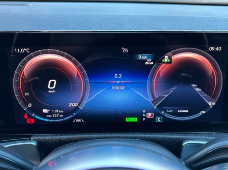 2023 Mercedes-Benz EQB AMG LINE PREMIUM 300 SUNROOF €38,995 thumbnail