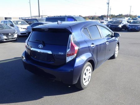 2016 Toyota Aqua - thumbnail 7