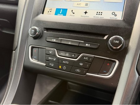 2018 Ford Mondeo - thumbnail 25