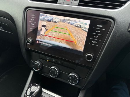 2019 Skoda Octavia 1.6 TDI 115 Ambition - Estate €13,990 thumbnail