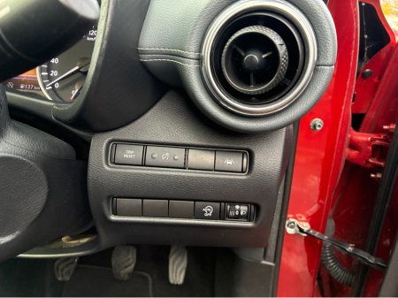 2021 Nissan Juke - thumbnail 24