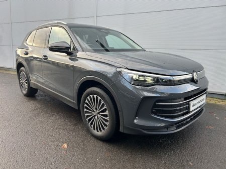 2025 Volkswagen Tiguan - thumbnail 14