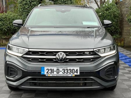2023 Volkswagen T-Roc R-LINE 1.0 TSI // APPLE CARPLAY/ANDROID AUTO // DIGITAL CLUSTER // 17" R-LINE ALLOYS €27,900 thumbnail