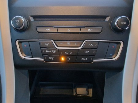 2017 Ford Mondeo 2.0 TDCI ZETEC-FULLY SERVICED €10,450 thumbnail