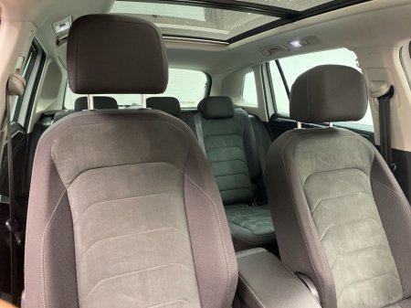 2019 Volkswagen Tiguan - thumbnail 11