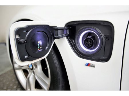 2017 BMW 3 Series - thumbnail 27