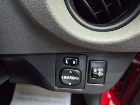 2016 Toyota Yaris 1.0 TERRA MC 4DR 5DR €9,950 thumbnail