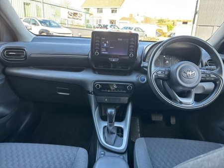 2024 Toyota Yaris - thumbnail 8