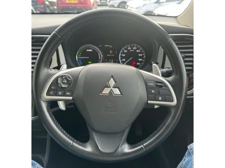 2014 Mitsubishi Outlander - thumbnail 21