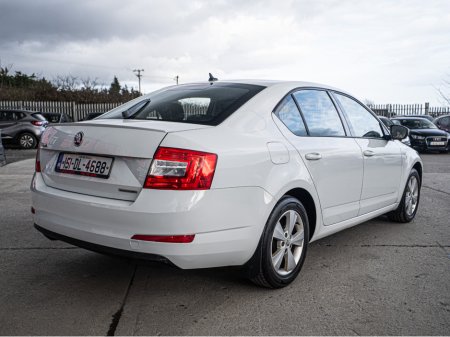 2015 Skoda Octavia - thumbnail 13
