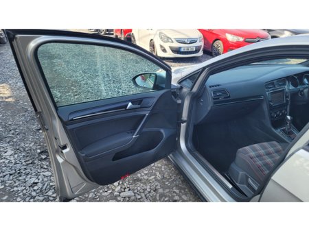 2014 Volkswagen Golf - thumbnail 10